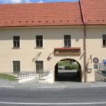 Ilustrační fotografie k článku "Deník Metro: O seniory se během dovolené nemá kdo starat. Sociální služby mají v létě plno."